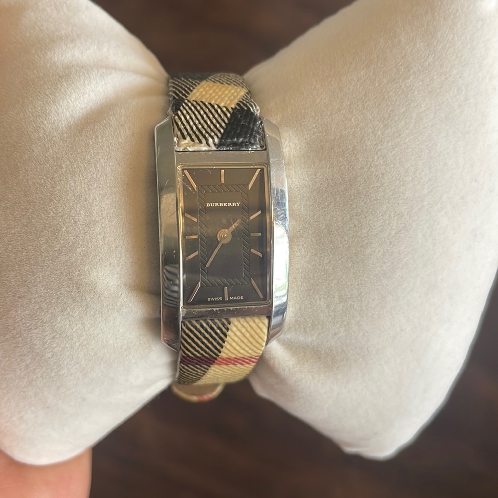 Burberry Ladies Watch BU1060 Heritage Signature Nova.